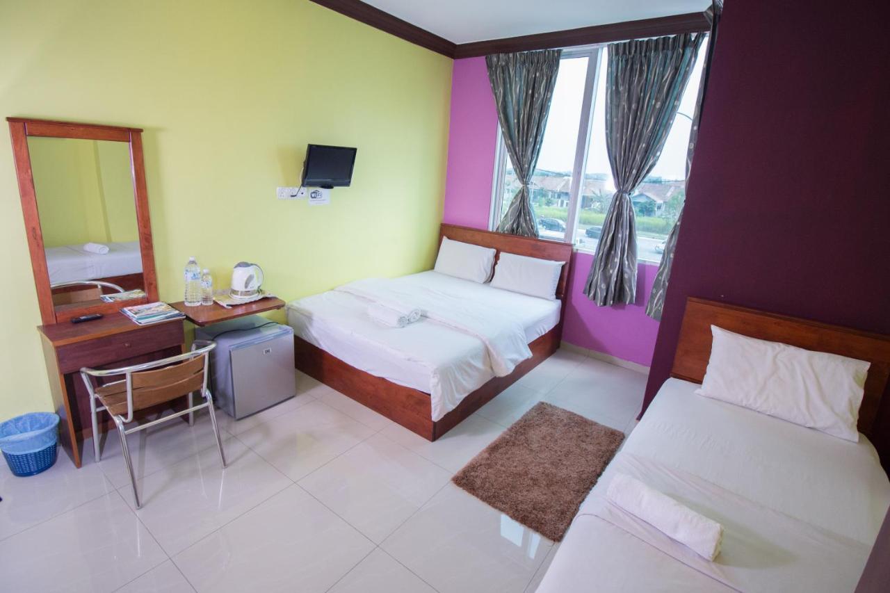 Saujana City Hotel Bandar Saujana Putra Exterior photo